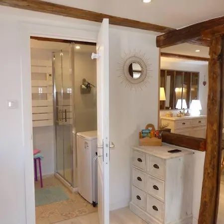 Gite, Maison Independante 